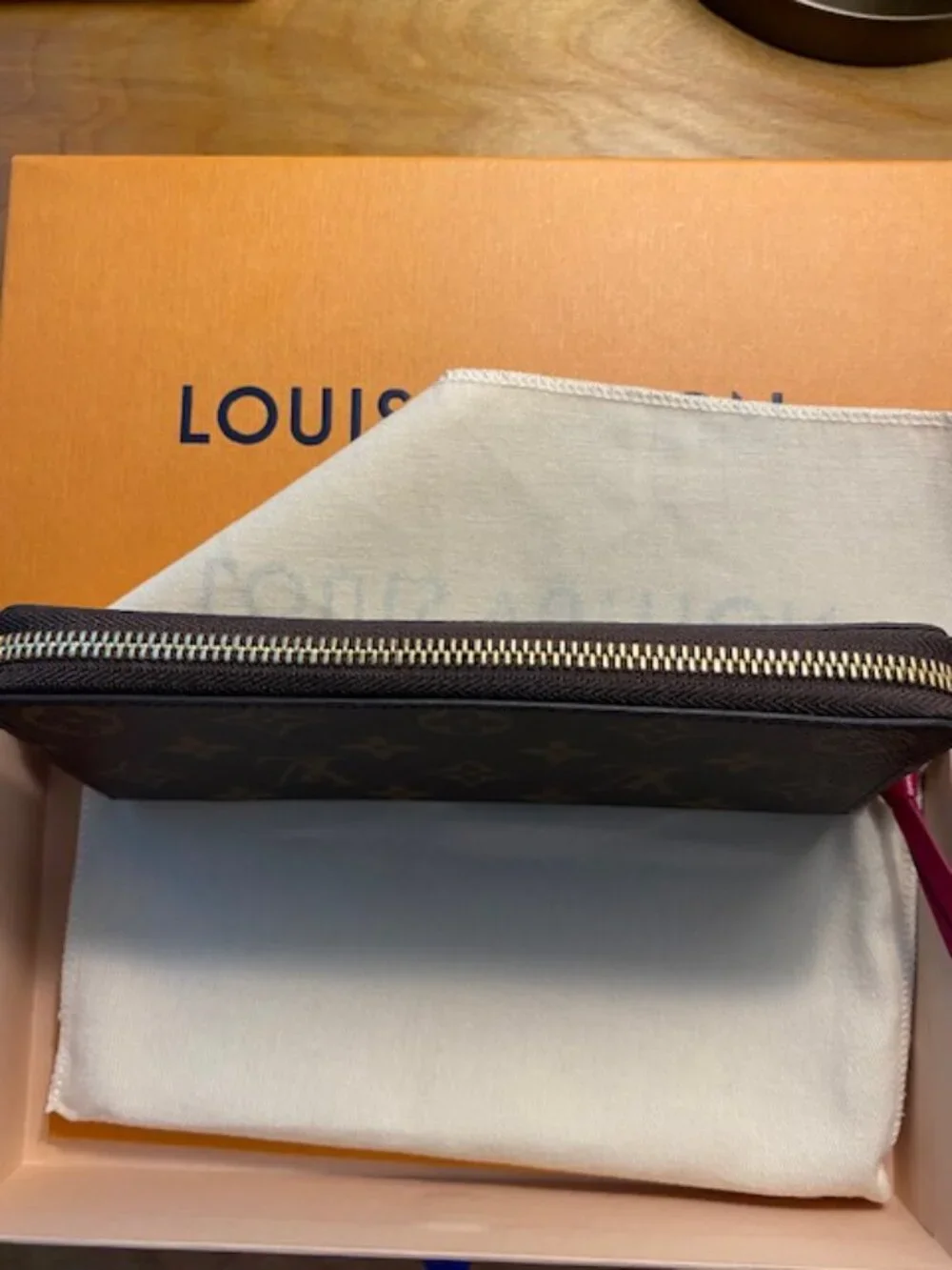 Louis Vuitton like new